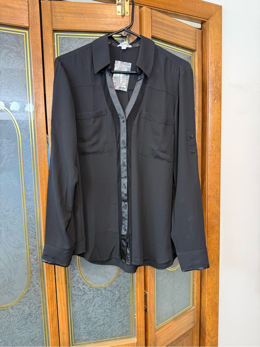 EXPRESS LADIES Black Button-Front Dress Blouse, BRAND NEW